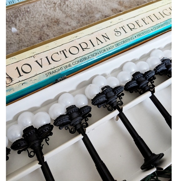 Kurt Adler Other - Kurt Adler 10 Village Victorian Streetlights